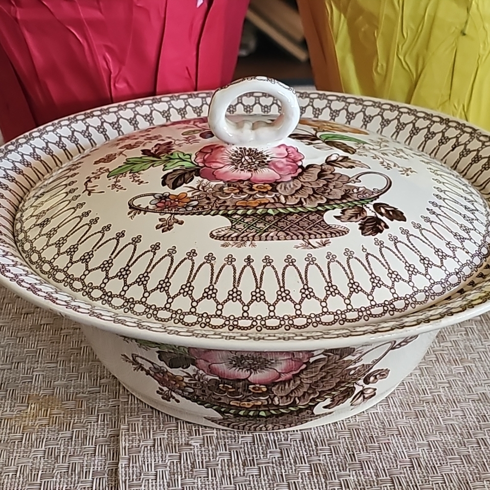 Vintage Myott Son & Co. Floral Basket Covered Casserole Dish Bonnie Dundee